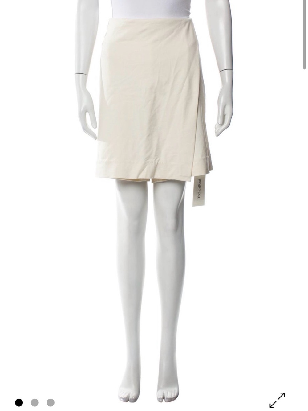 The Row High-Rise Shorts in Cream 12 - Picture 4 of 6